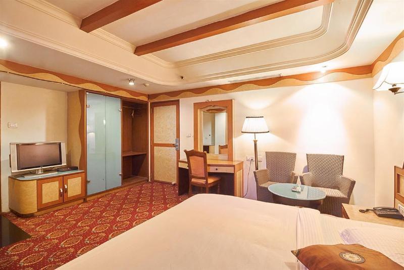 The Checkers Hotel Chennai Exterior foto