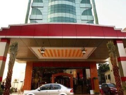 The Checkers Hotel Chennai Exterior foto